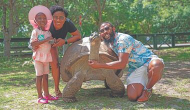 Girl, 4, gets wish to visit Zoo Miami