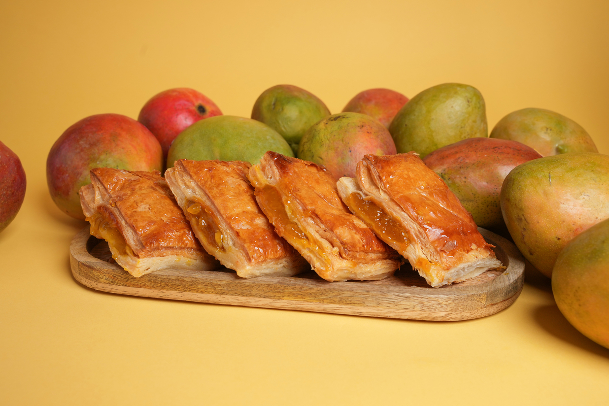9 Miami restaurants serving mango cocktails and bites this summer