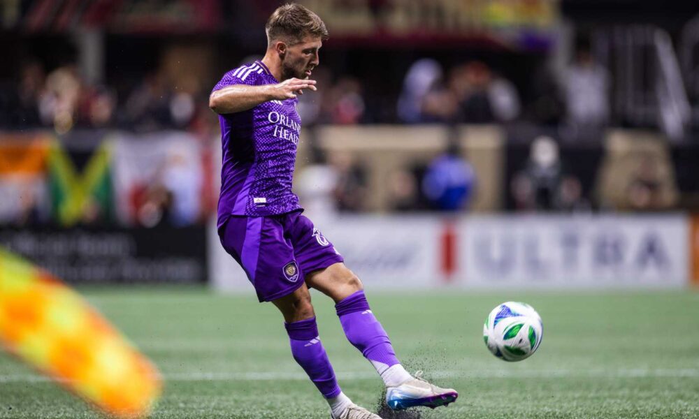 Image of Marco Pasalic playing the ball against Atlanta.
