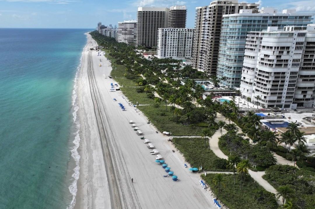 Multiple injuries reported in likely boat explosion off Miami sandbar