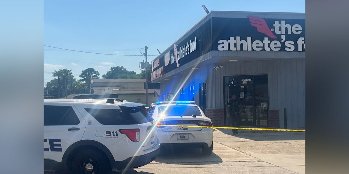 One critically injured after shooting on Florida Boulevard
