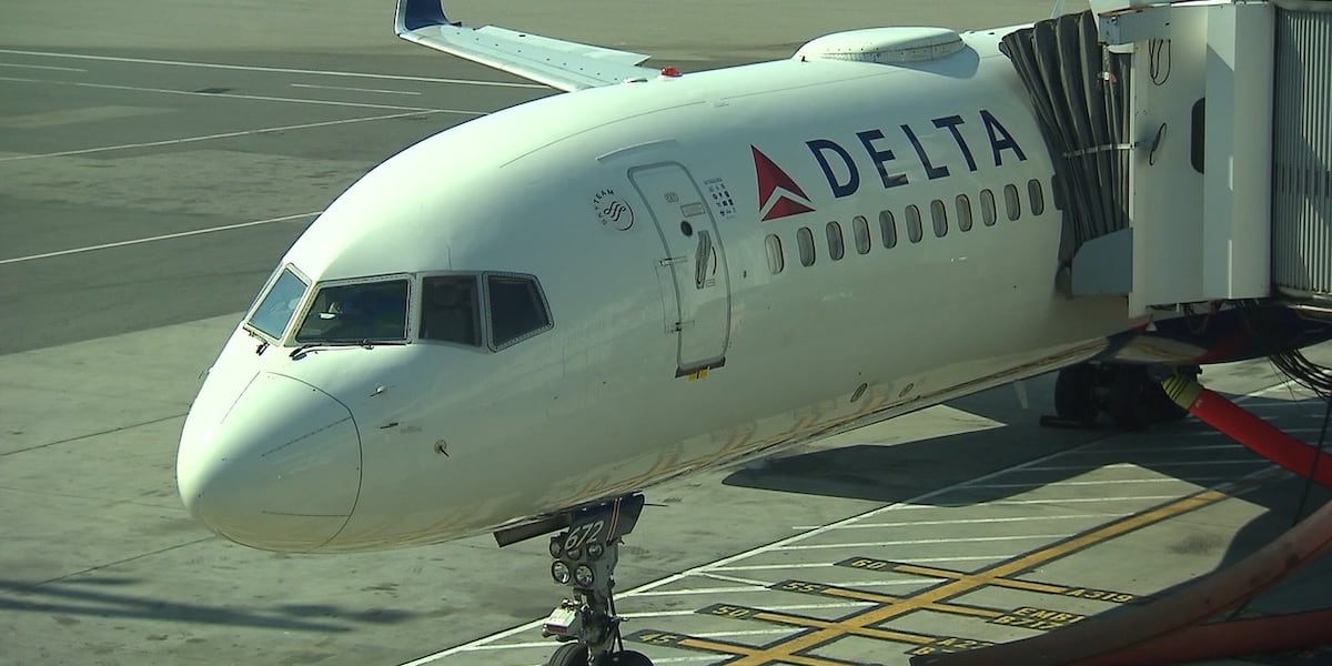 Delta employee dies on the job at Orlando airport
