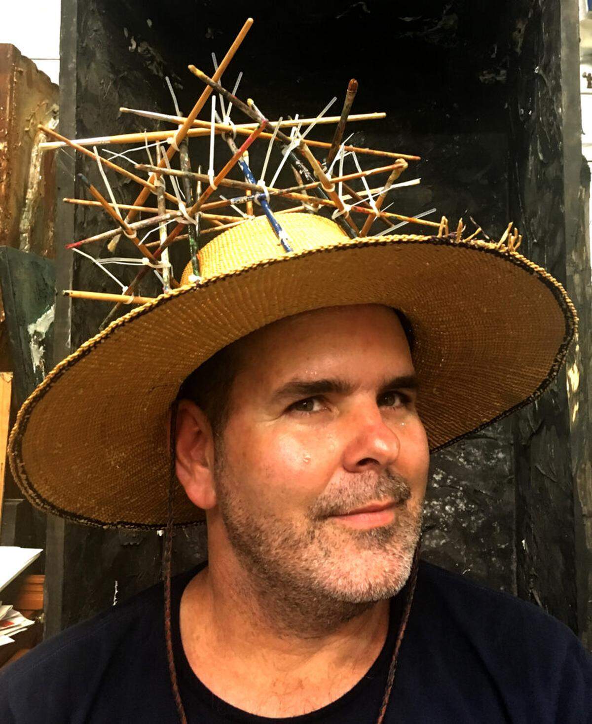 Ismael Gómez Peralta at his studio, where he builds layered compositions rooted in memory, architecture and lived experience.