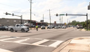 Power restored after crash knocks out signal at Lem Turner Road, Edgewood Avenue West
