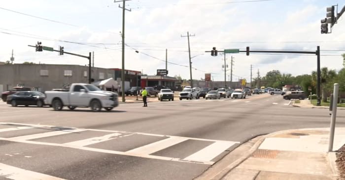 Power restored after crash knocks out signal at Lem Turner Road, Edgewood Avenue West
