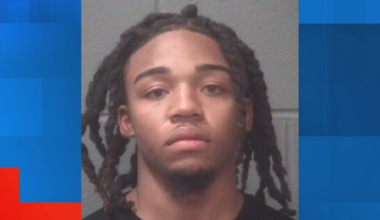 Jacksonville man charged with strangling girlfriend