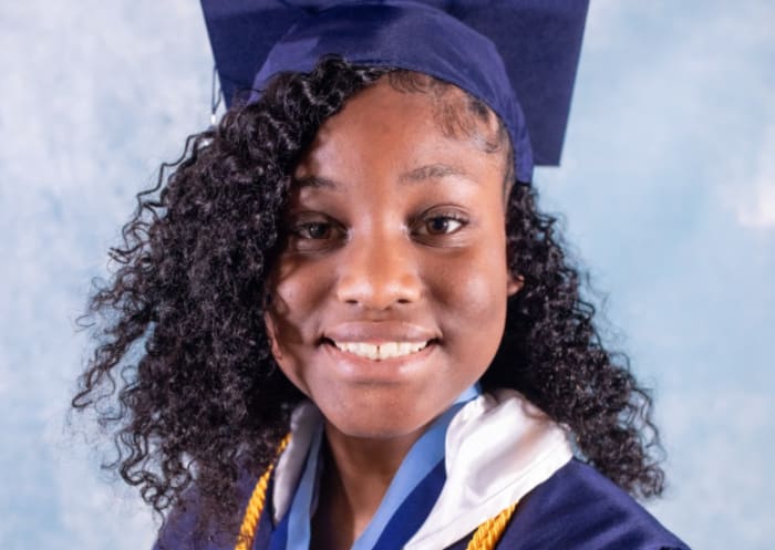 Jacksonville 14-year-old graduating high school early, earns 90+ college offers