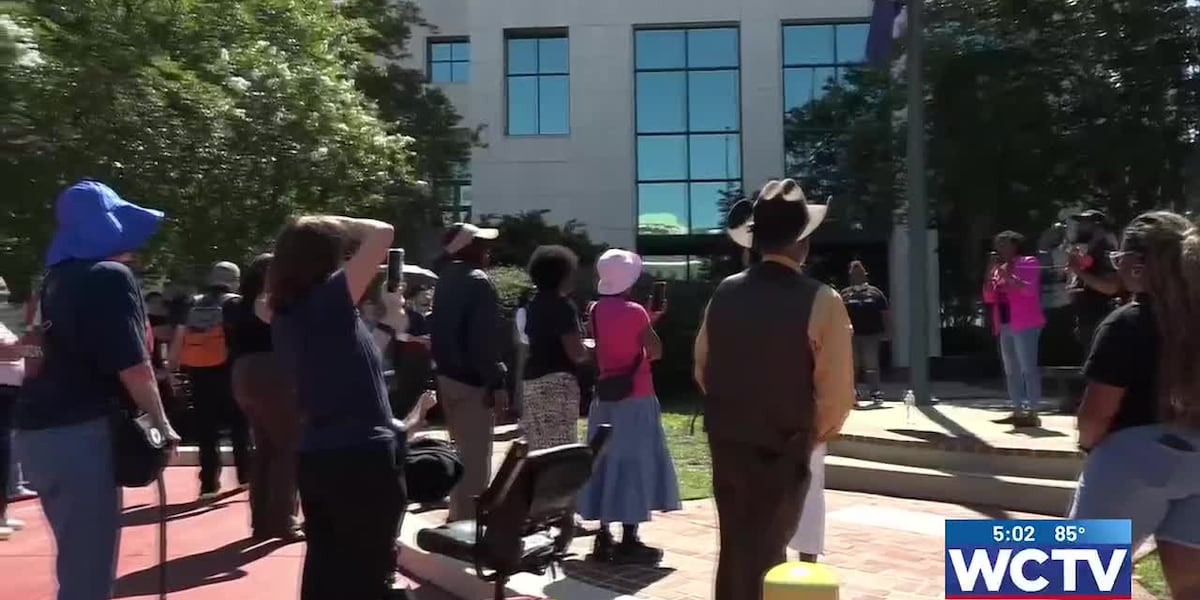 Rally, sit-in held at Leon Co. courthouse and Capitol over Florida’s new congressional map