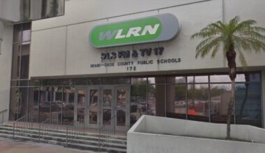 Miami school board and WLRN management group settle lawsuit