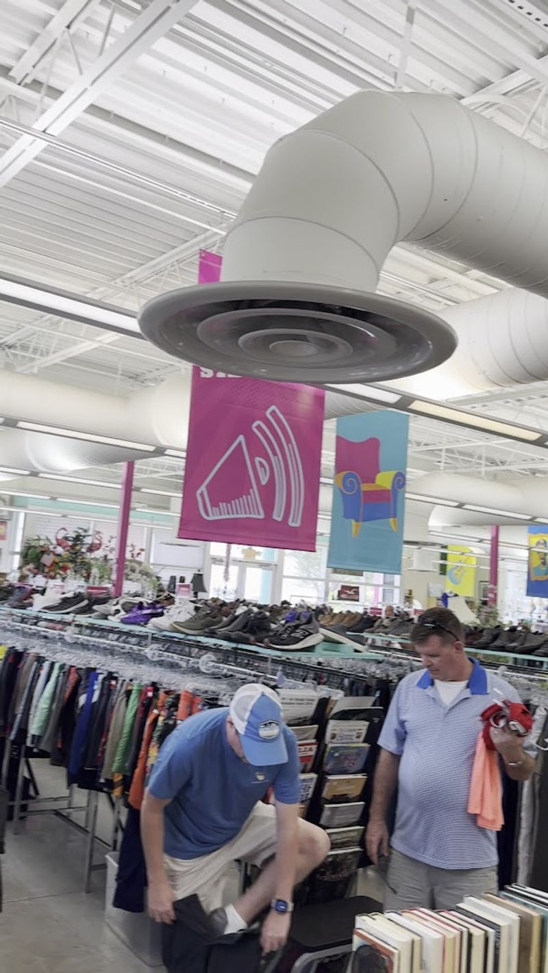 Staff That Makes Shopping Feel Like Visiting Old Friends Staff That Makes Shopping Feel Like Visiting Old Friends