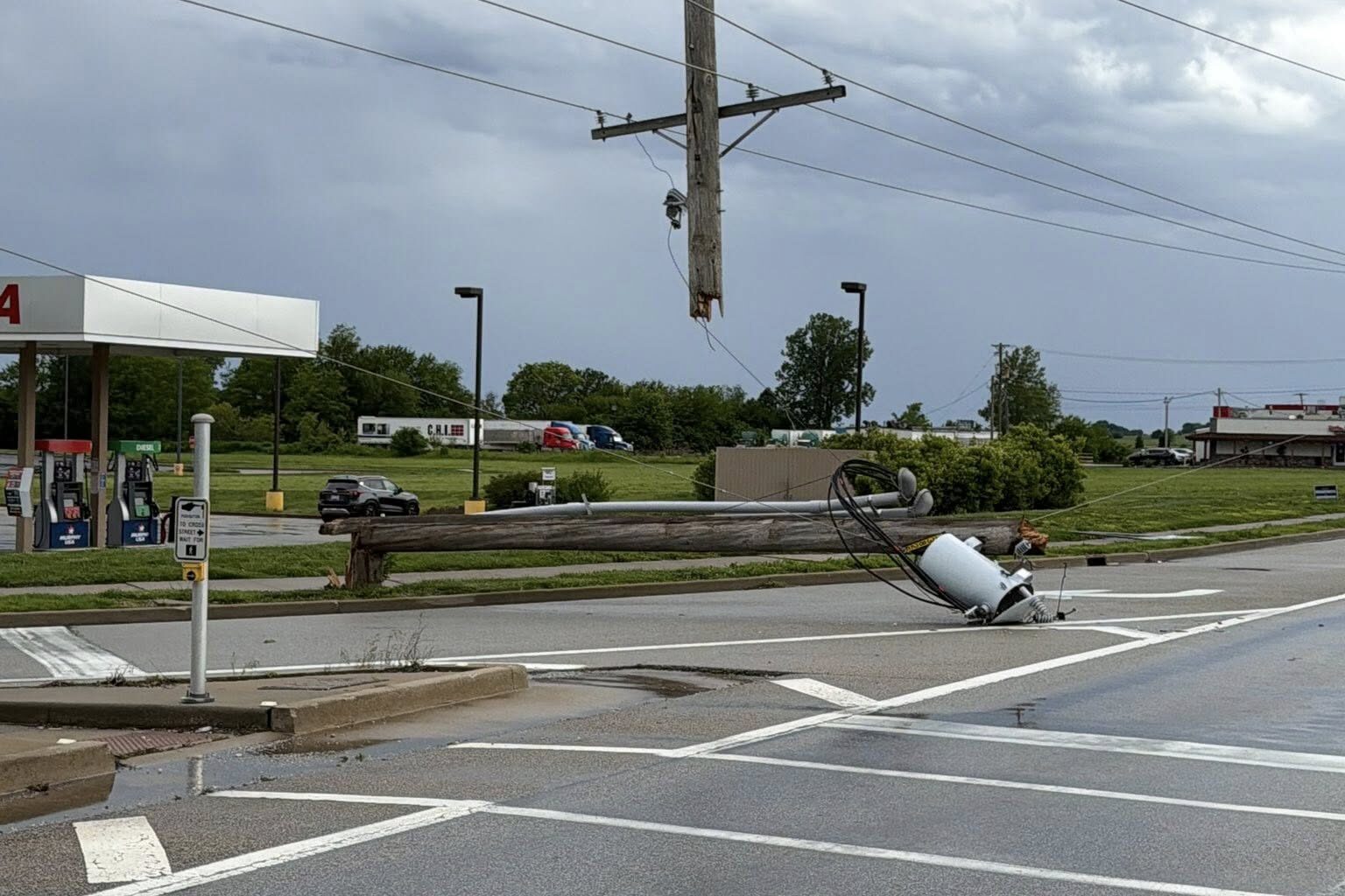 Jacksonville’s West End slammed by downburst – WLDS