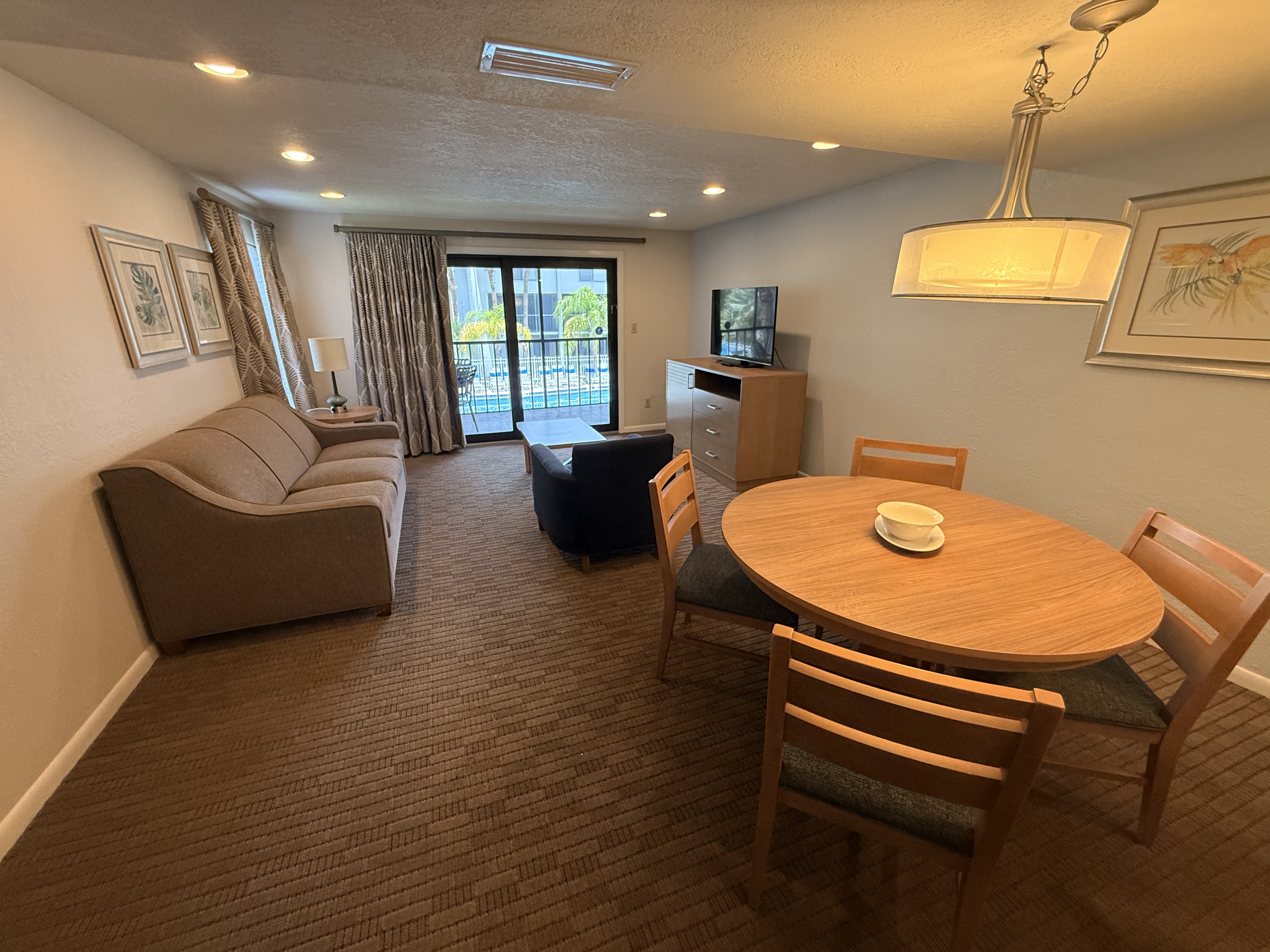 All units at Club Wyndham Orlando International have two bedrooms...
