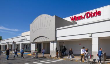 Sold: 2 Orlando-area shopping centers anchored by grocers