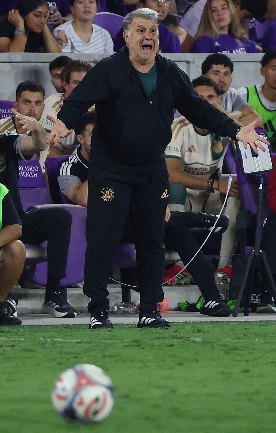 Atlanta coach Gerardo Martino yells during the Atlanta United at...