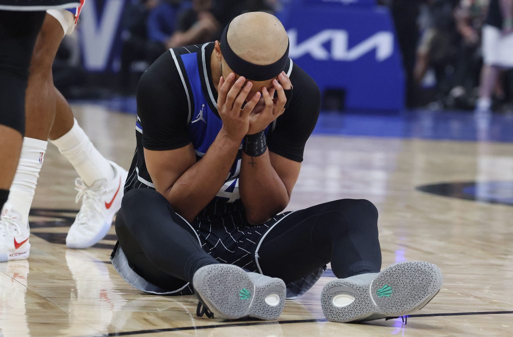 Magic's monumental meltdown gives Pistons new life