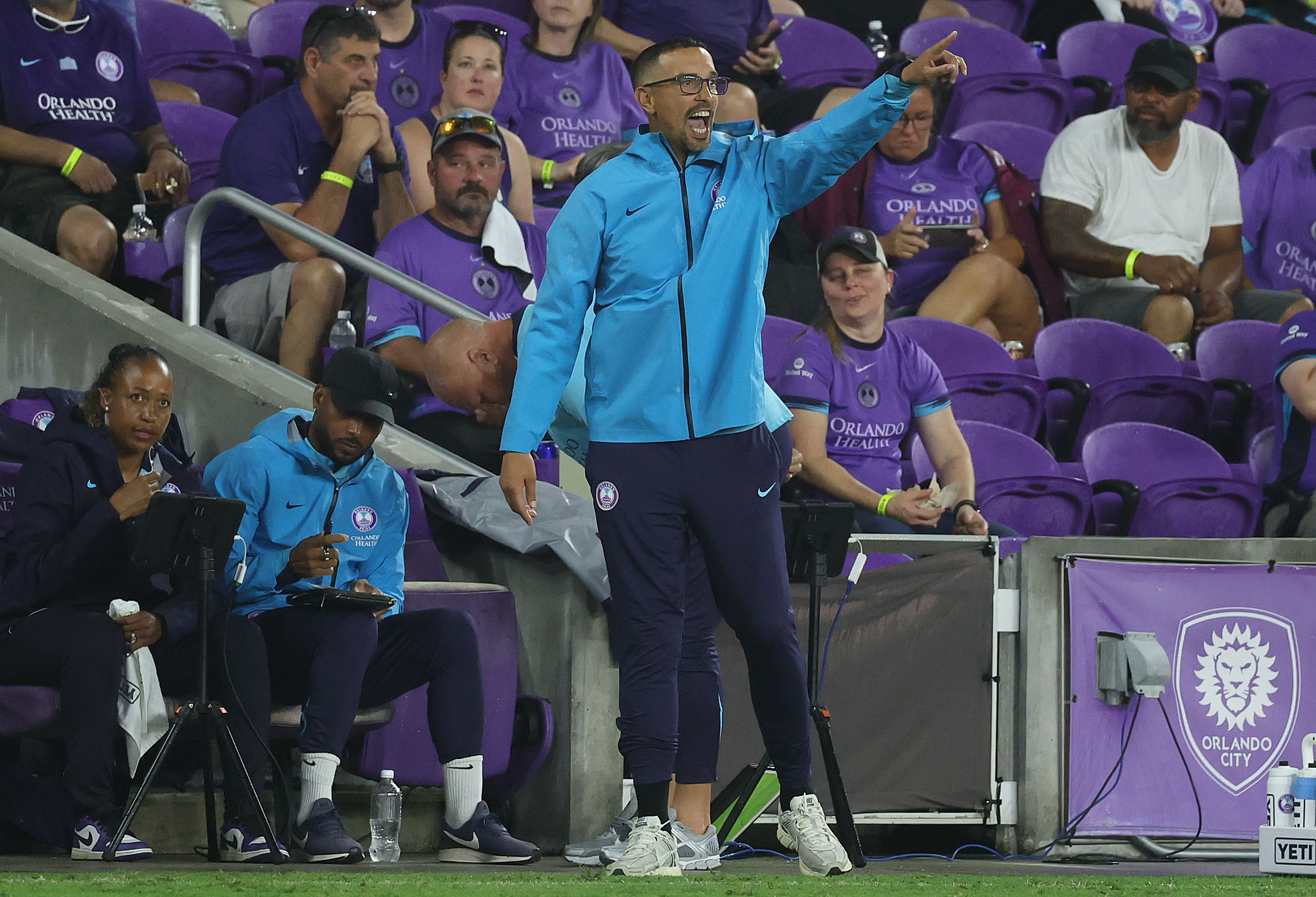 Orlando coach Seb Hines reacts during the North Carolina Courage...