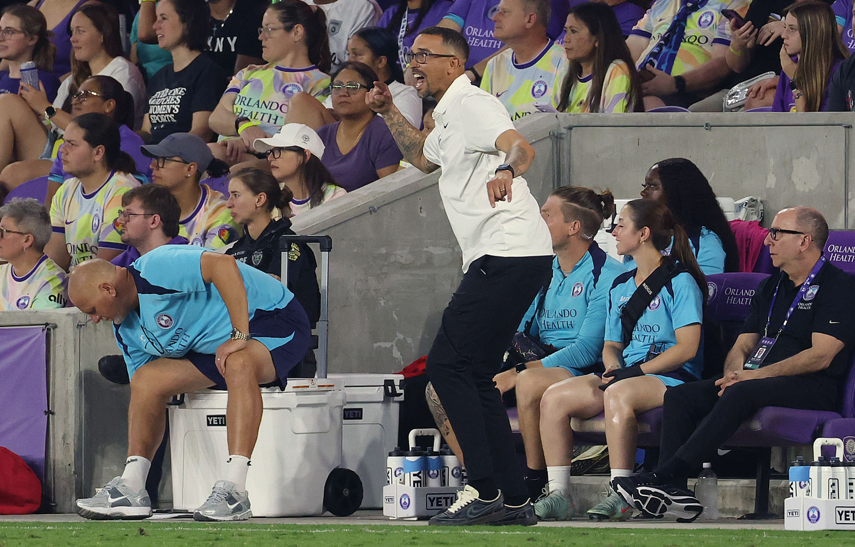 Orlando coach Seb Hines reacts during the North Carolina Courage...