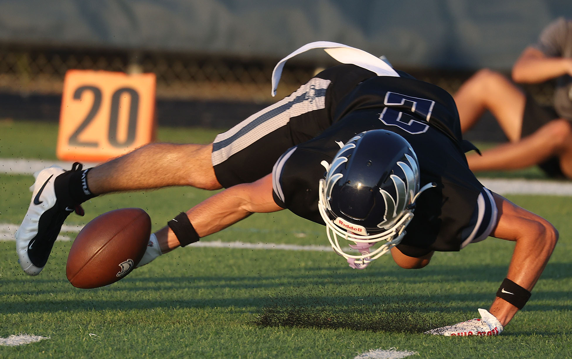 Lake Howell receiver Devin Coleman reaches for a pass during...