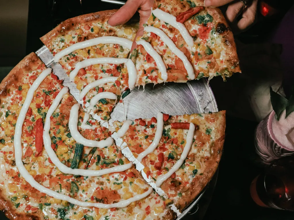 Perla's Pizza slices up the Winter Park sushi party with beats and flavor