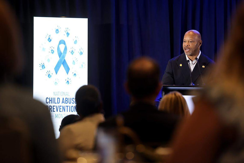 Ex-FSU WR, NFL Pro Bowler Coles shares story of being abused, starting over