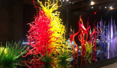 This massive Florida gallery features surreal glass sculptures that feel like something out of Avatar