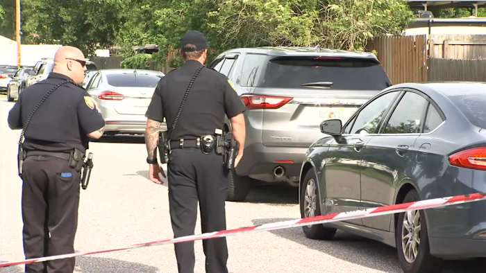 2 men, 1 woman killed in domestic violence stabbing in Normandy Estates area: JSO