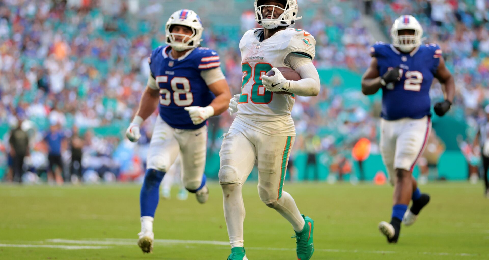 Three wins for the Miami Dolphins from their four-year contract extension with star running back De'Von Achane