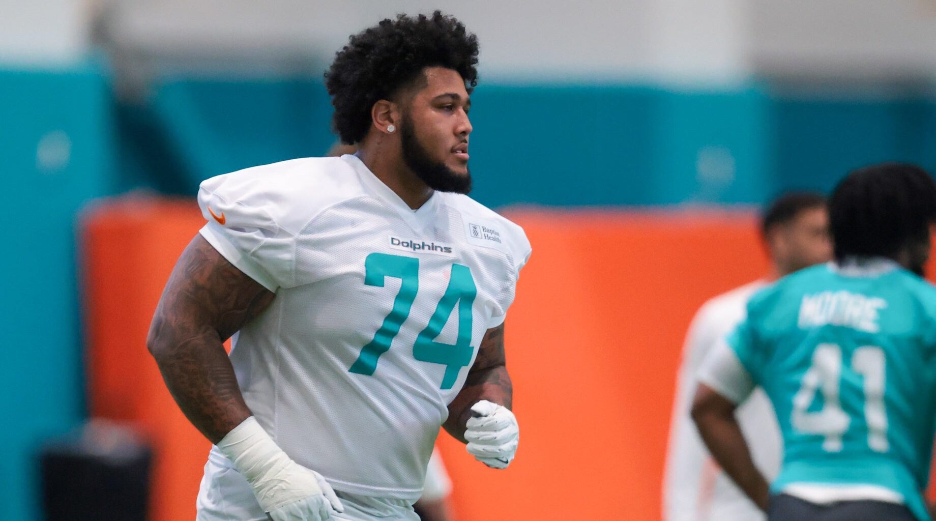 The Miami Dolphins' strong belief in Kadyn Proctor reportedly stems from some unique intel given to Jon-Eric Sullivan