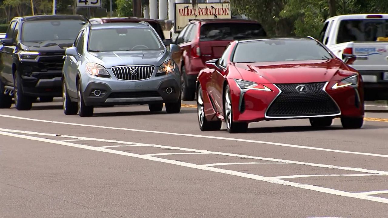 Valrico drivers frustrated as traffic blocks turns