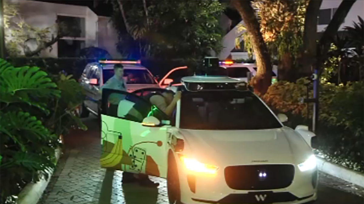 Video appears to show Waymo robotaxi stalled at entrance of condo community in Miami-Dade – NBC 6 South Florida