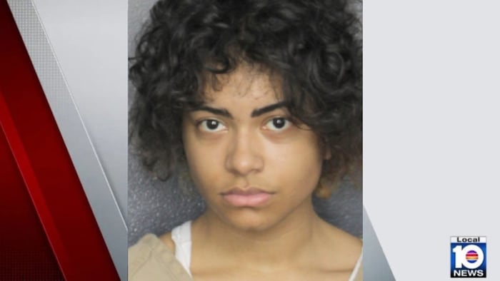 Woman, 18, accused of sexting 13-year-old boy, encouraging self-harm