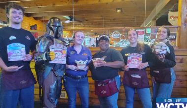 Something Good: Star Wars characters make surprise appearance at Tallahassee restaurant for literacy initiative