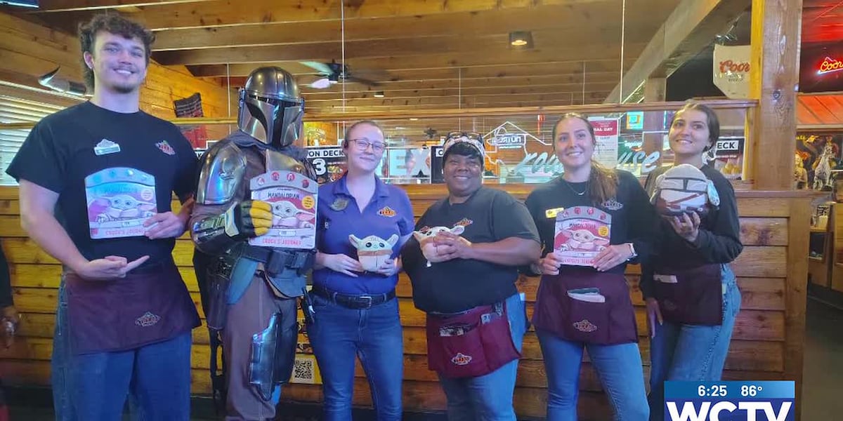 Something Good: Star Wars characters make surprise appearance at Tallahassee restaurant for literacy initiative