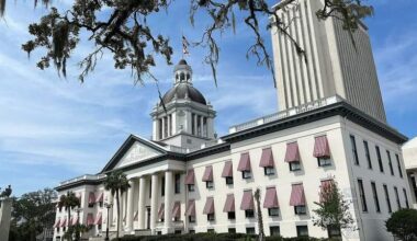 Florida lawmakers approve budget, tax cuts