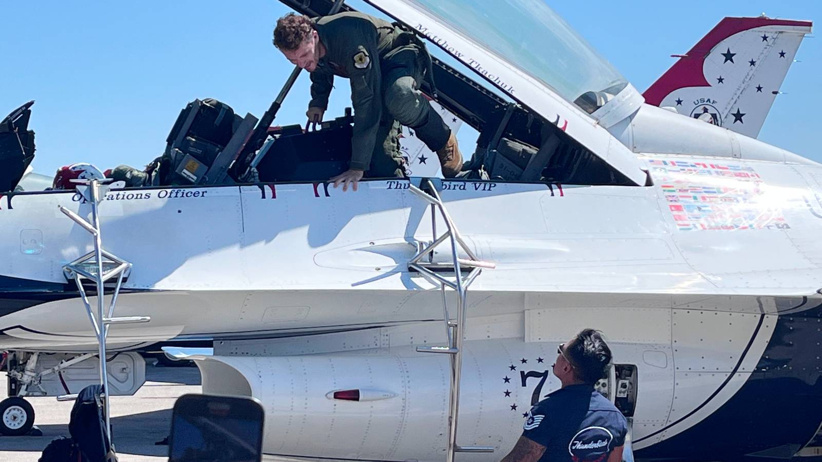 Panthers Star Matthew Tkachuk Flies with the Thunderbirds in an F-16 Ahead of Fort Lauderdale Show
