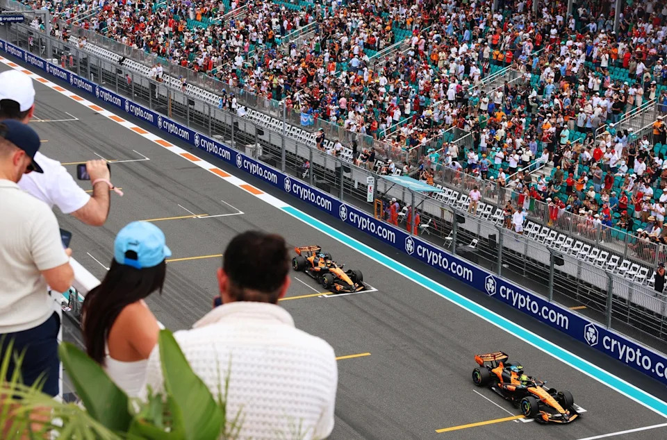 Lando Norris, McLaren, Oscar Piastri, McLaren