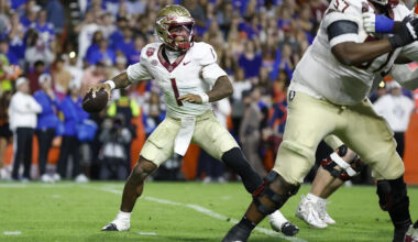 Former college quarterback tries out for Miami Dolphins at wide receiver