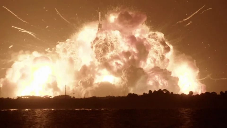 A Blue Origin rocket explodes on a launch pad in Cape Canaveral, Florida. May 28, 2026. / Credit: SPACEFLIGHTNOW