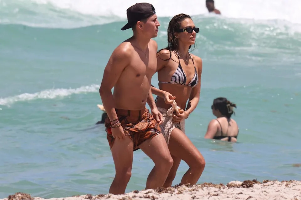 Jessica Alba and Danny Ramirez spending Memorial Day together in Miami Beach.Credit: VAEM/Miamipixx / BACKGRID