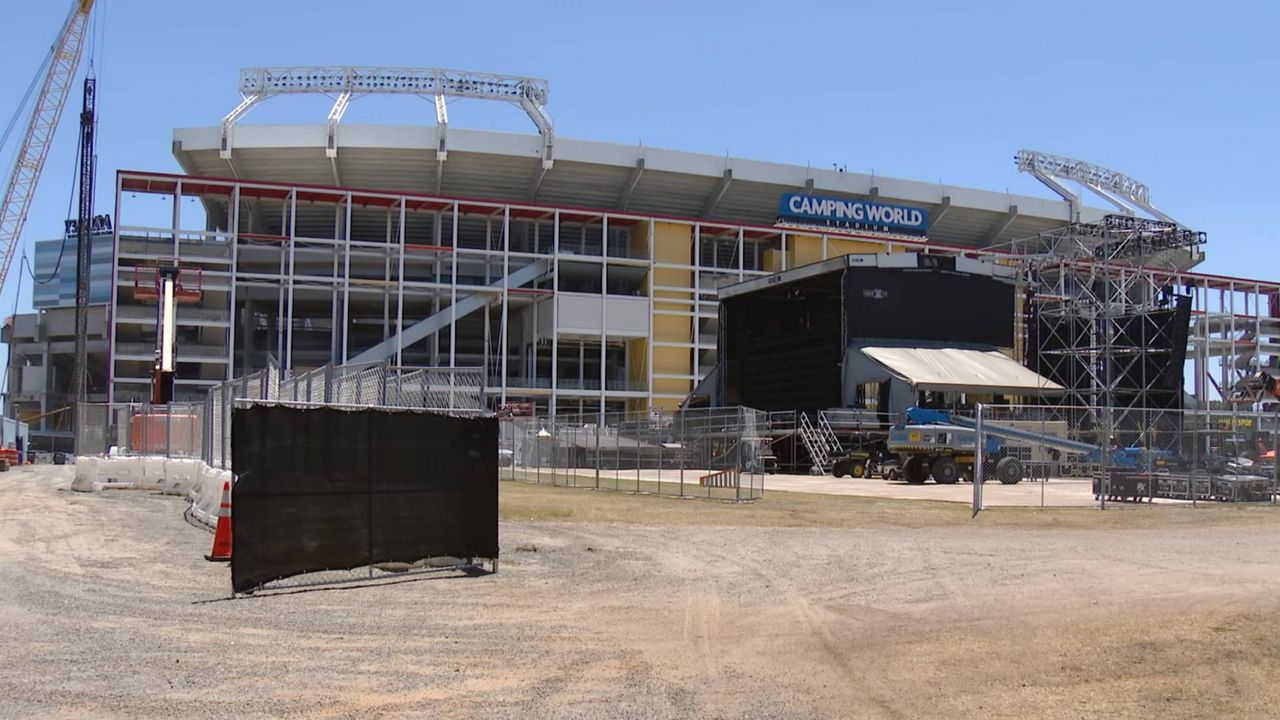 Businesses prepare for Rolling Loud crowds