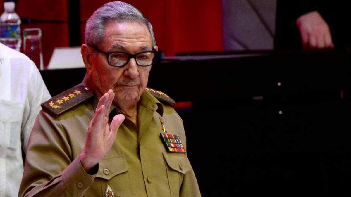 Raúl Castro waves at the end of the Eighth Congress of the Communist Party of Cuba, in Havan, in 2021. Raúl Castro waves at the end of the Eighth Congress of the Communist Party of Cuba, in Havan, in 2021.