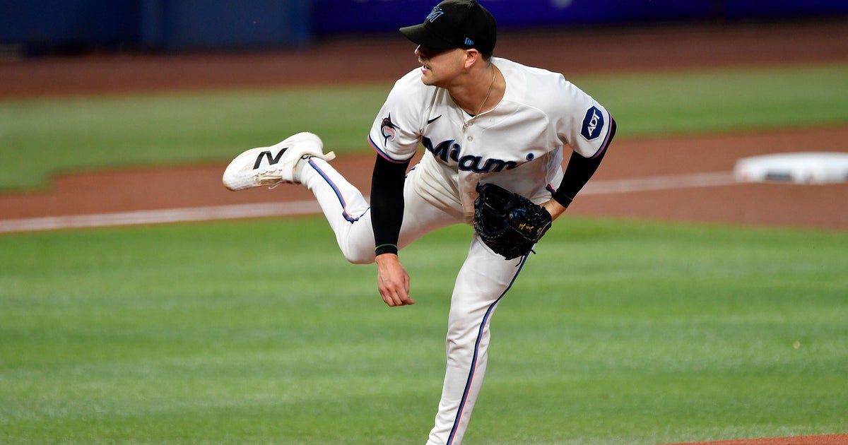 Atlanta Braves beat Miami Marlins 9-1 behind Chris Sale and 3-run homers from Austin Riley, Dominic Smith