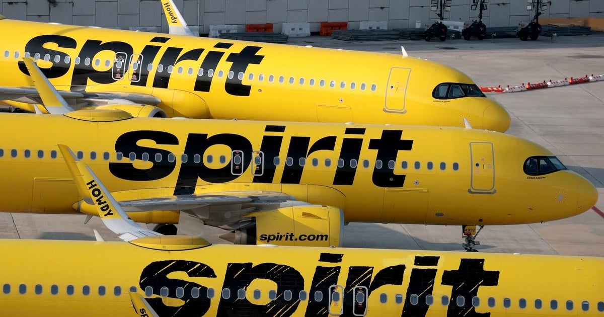 Spirit Airlines shutdown leaves South Florida workers devastated, scrambling for jobs