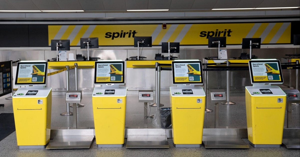 Spirit Airlines shutdown strands South Florida travelers, leaves workers jobless at Fort Lauderdale-Hollywood airport