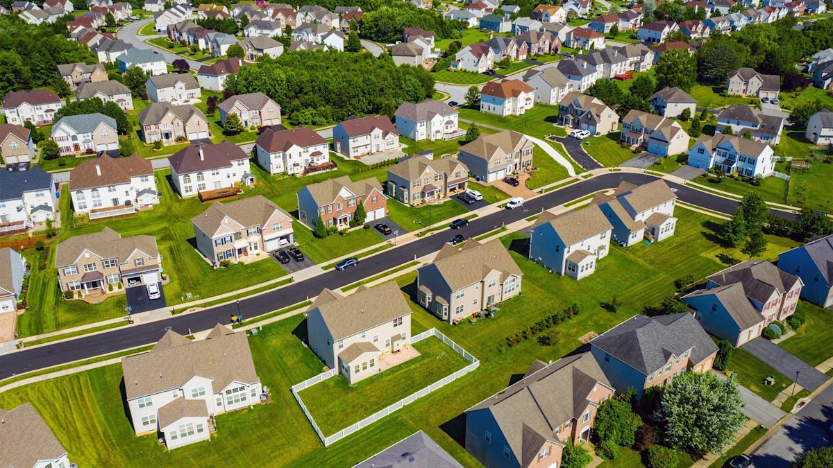 U.S. Foreclosure Filings Spike 18%: Delaware, South Carolina, and Florida Top the List