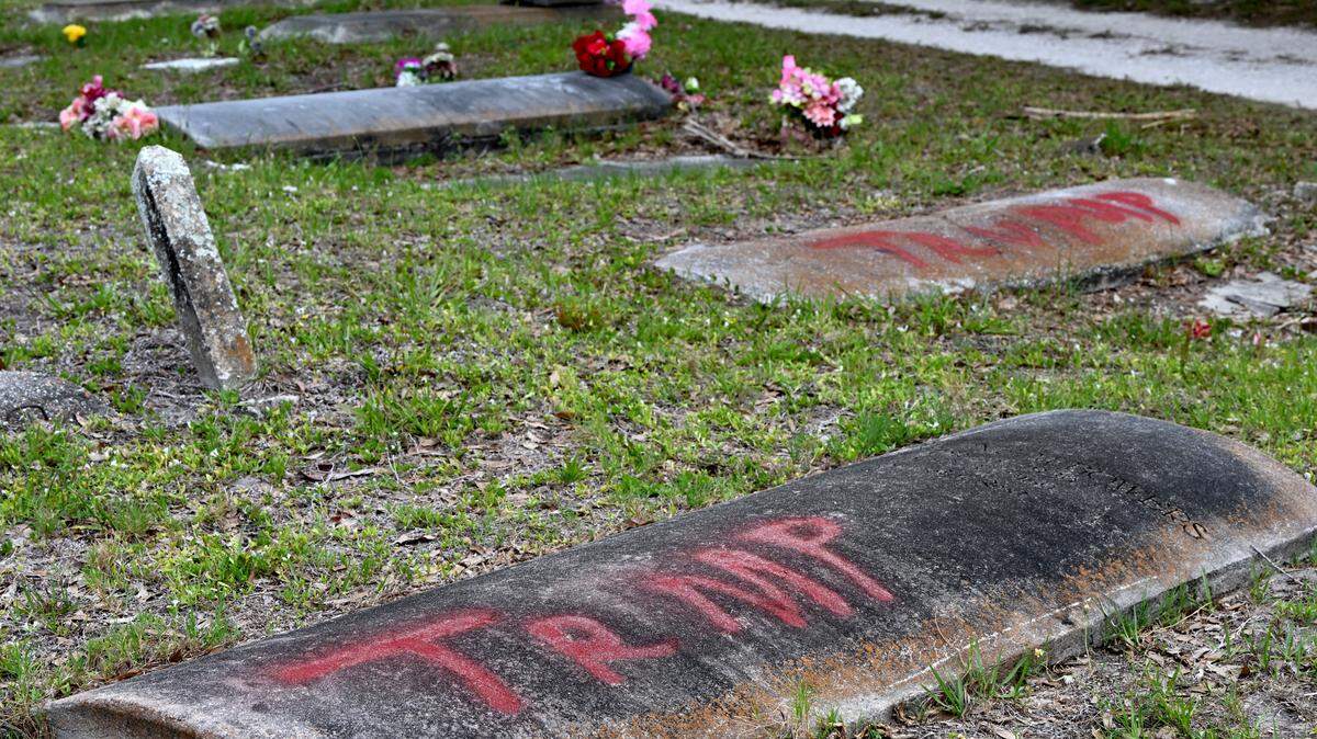 Historic Palmetto cemetery hit by vandalism and graffiti