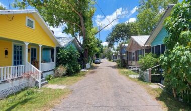 Jacksonville History Center adds Mayport Lighthouse, Oneida Bungalow Court to endangered structures list