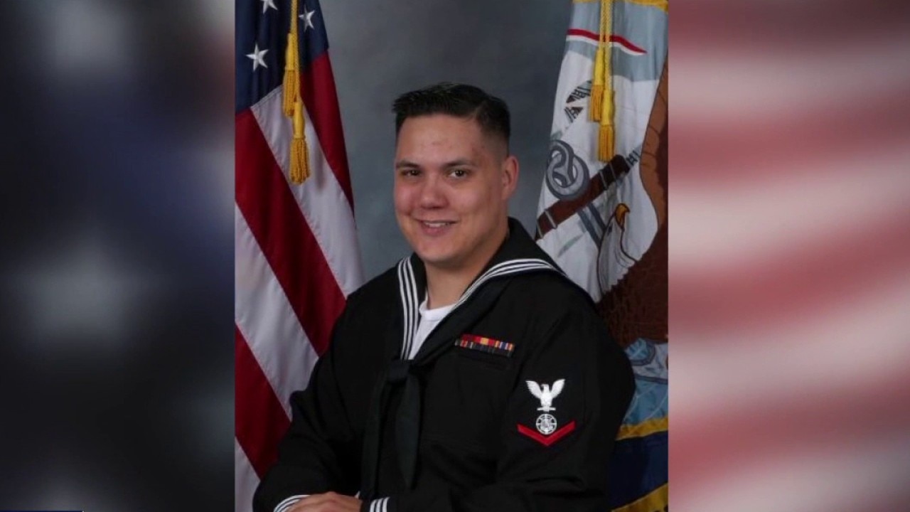 Veteran & teacher inspires students