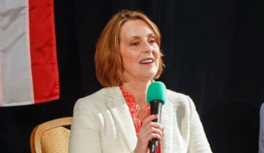 Kathy Castor gets boost from national Dems to keep her Tampa seat