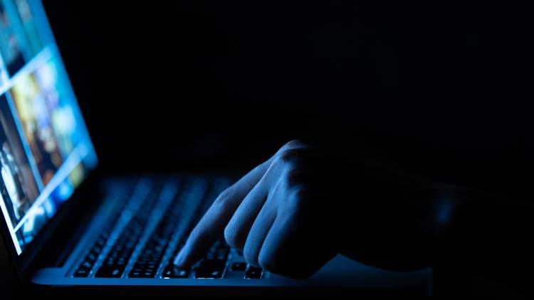 St. Pete Police: Woman sent 150 emails, repeated calls to stalk ex
